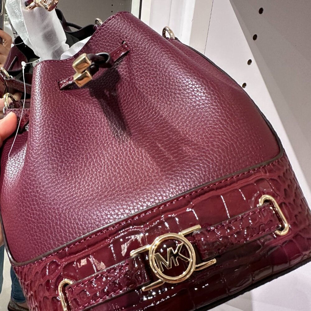 NWT！NEW！Michael Kors Reed Bucket Bag Crocodile Embbossed Leather Belted -Oxblood - Picture 10 of 15